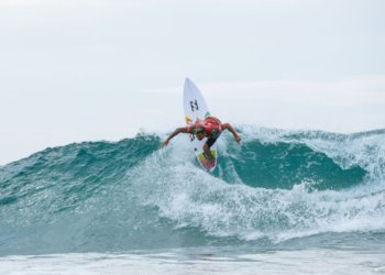 WSL cancela etapa de Abu Dhabi no circuito mundial devido a limitações logísticas