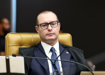 Zanin cobra posição da Anatel sobre franquia de dados nas eleições