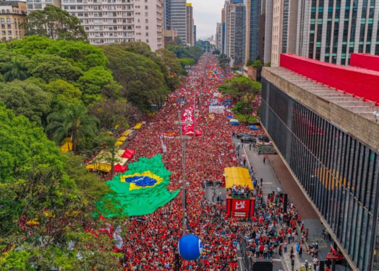 Campanha de Lula recorre ao TSE para derrubar posts sobre ato na avenida Paulista