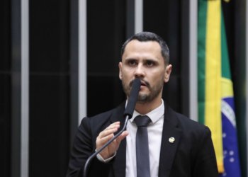 Cleitinho Azevedo vence disputa ao governo de Minas Gerais no primeiro turno