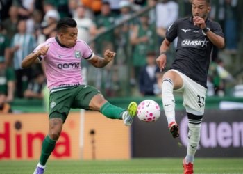 Coritiba e Botafogo empatam no Couto Pereira e prolongam sequência negativa no Brasileirão