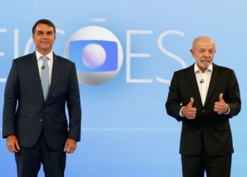 Debate na Globo tem embate tenso entre Lula e Flávio Bolsonaro com troca de acusações