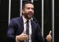 Deputado André Janones é internado em UTI de São Paulo após sofrer arritmia