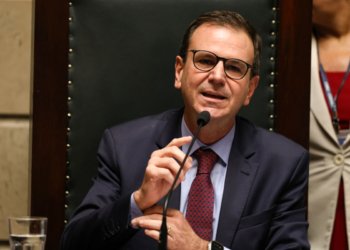 Eduardo Paes aciona STF para evitar vitória de Douglas Ruas no primeiro turno no Rio