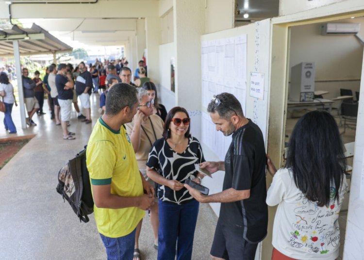 Empregador perde direito a descontar salário de quem vota e garante folga no expediente