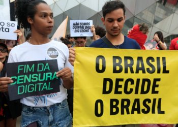 Entidades da sociedade civil entregam ao TSE manifesto contra censura em redes sociais