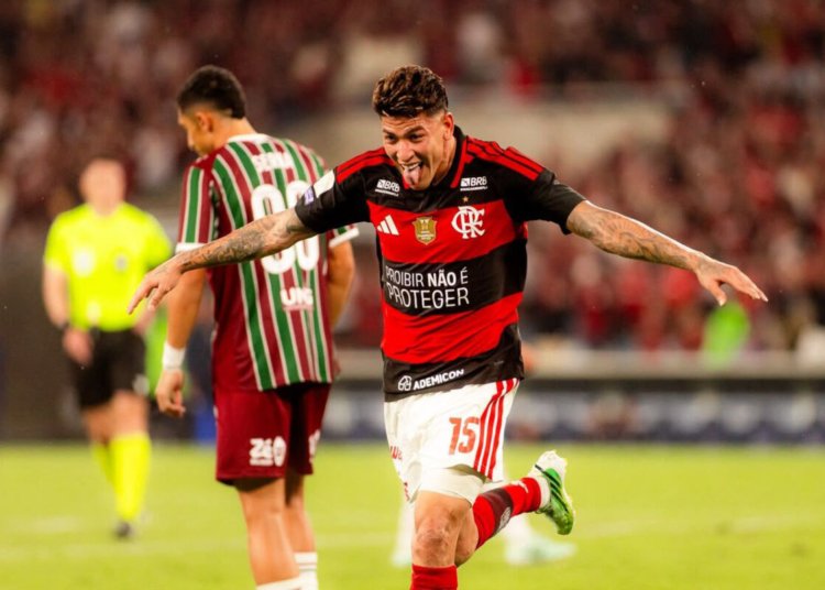 Flamengo segue na liderança do Brasileirão após domingo decisivo de clássicos