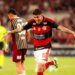 Flamengo segue na liderança do Brasileirão após domingo decisivo de clássicos