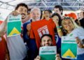 Lula promete Pé de Meia universitário com depósitos mensais de 700 reais para reeleição