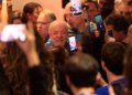 Lula vence quarto mandato presidencial e defende regulação de redes sociais