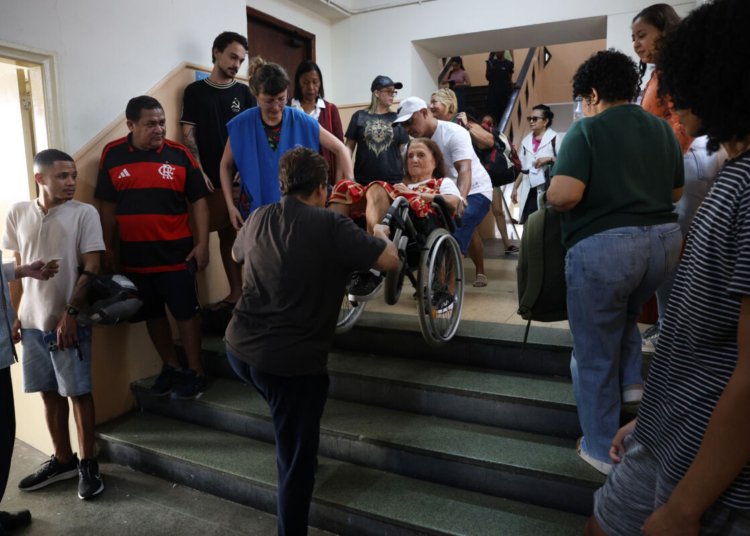 Participação de eleitores acima de 70 anos cresce e reduz abstenção no primeiro turno