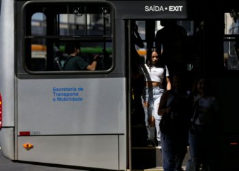 PEC do governo reserva R$ 12 bilhões de emendas para custear tarifa zero no transporte