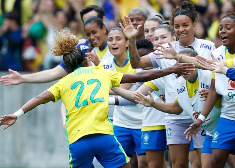 Seleção brasileira feminina supera Argentina por 3 a 1 no Beira-Rio em amistoso preparatório