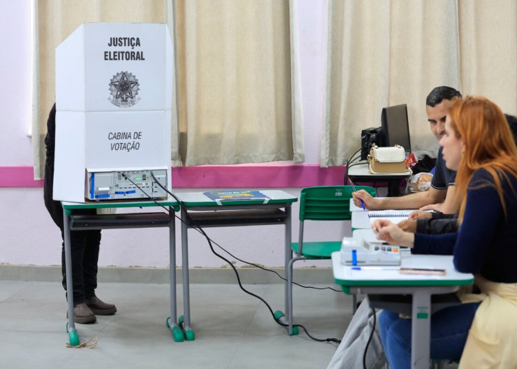 Tre de São Paulo afirma que ordem de Zanin sobre horário de voto é cumprida