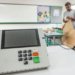 TRE-SP realiza troca de 52 urnas eletrônicas durante votação do segundo turno neste domingo