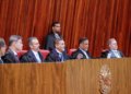 TSE regula canais de WhatsApp em campanhas após embate sobre grupo de apoio