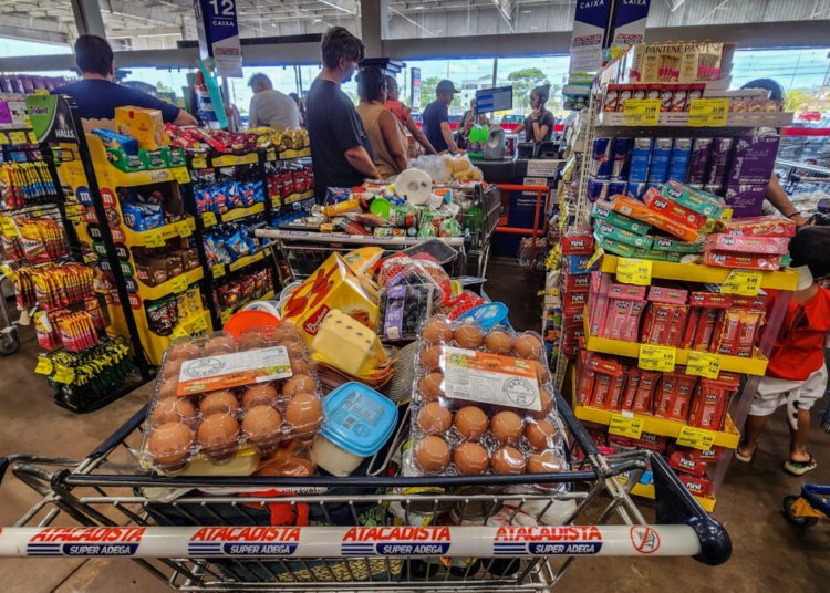 Vendas em supermercados disparam após proibição das apostas esportivas no Brasil