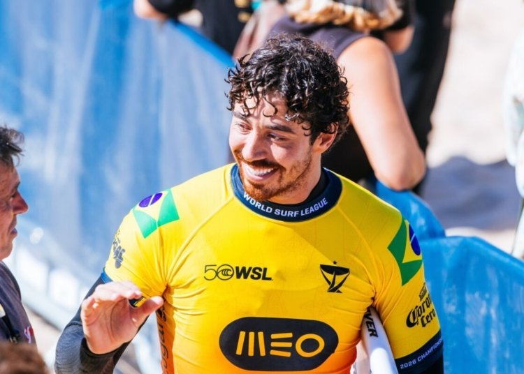 Yago Dora, Ítalo Ferreira e Gabriel Medina avançam às quartas em Peniche